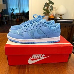 BNIB! Men’s Nike Dunk Low Premium Topography in University Blue.  Size 11